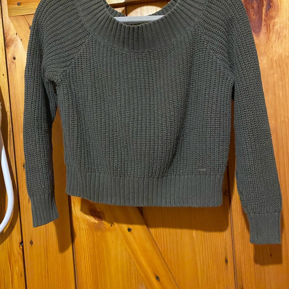Hollister Green Crew Neck Sweater with Ribbed Knit